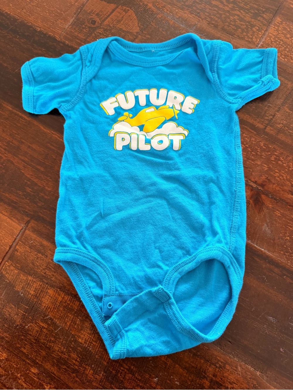 👚CLOSET CLEAN OUT SALE👖Future Pilot Bodysuit - size not listed similar to a 3-6M